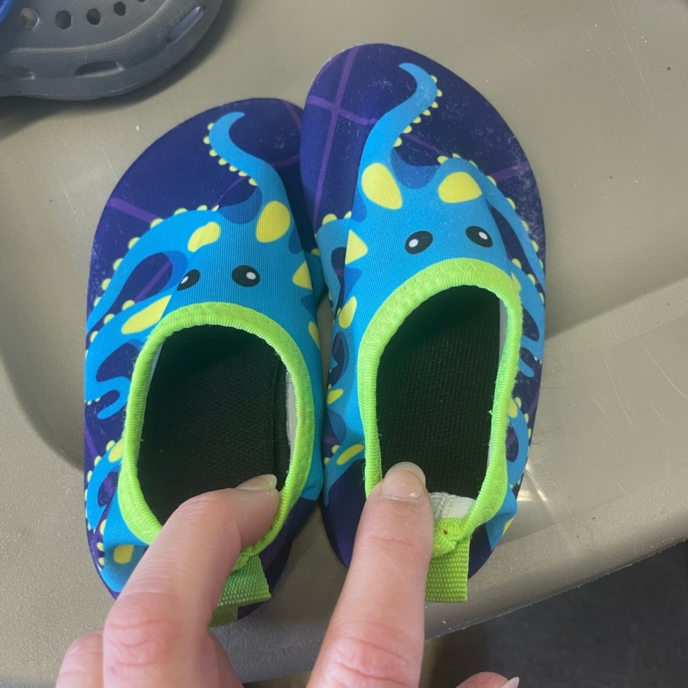 Water shoes. Equivalent to baby/toddler 5. Good but used condition.